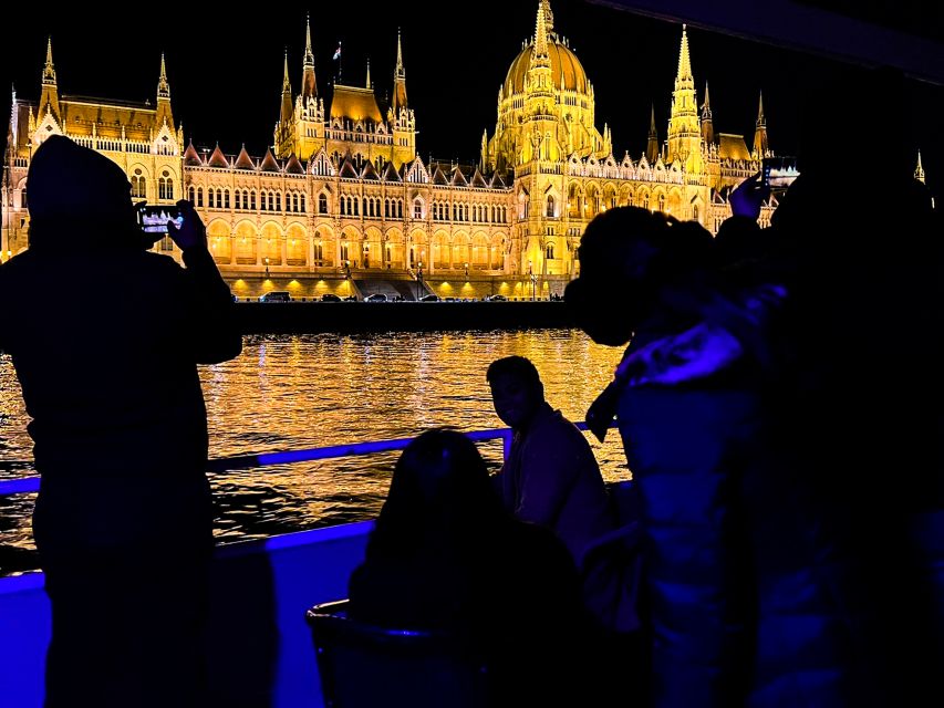 Budapest: City Highlights Sightseeing Cruise - Price and value: what $18 buys you on the Danube