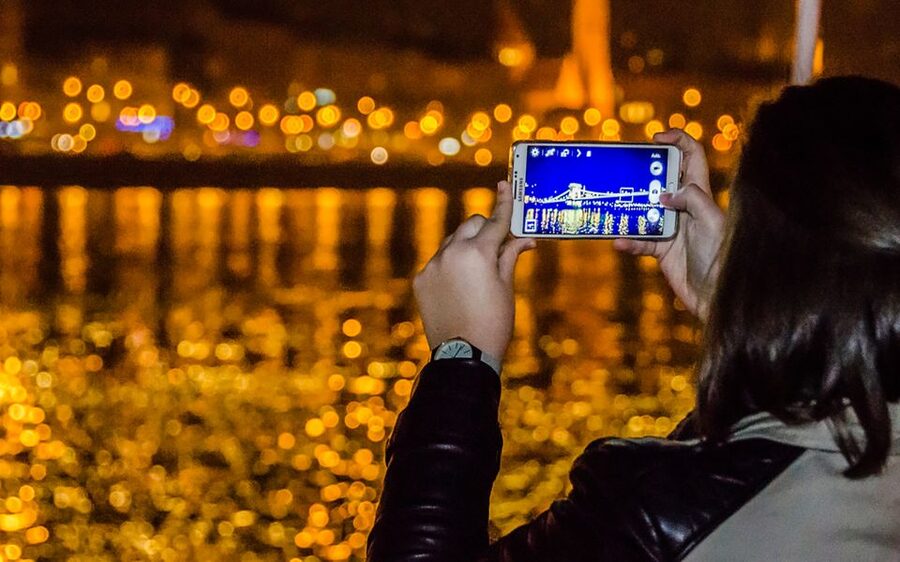 Budapest: City Highlights Sightseeing Cruise - Seating rules that affect your photos more than you think