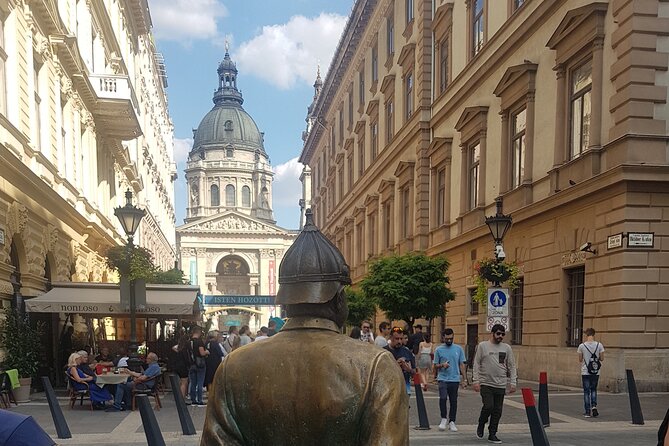 Budapest City Landmarks Walking Tour in 2 Hours - Stop 4-7: Habsburg Porcelain, Váci út People Watching, and the Little Princess Wish