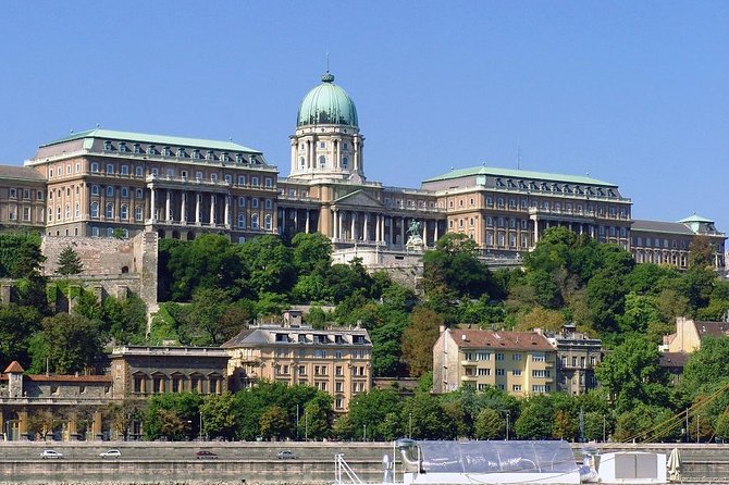 Budapest City Sightseeing Half-Day Tour - How the 3-hour route starts and ends near Hotel InterContinental