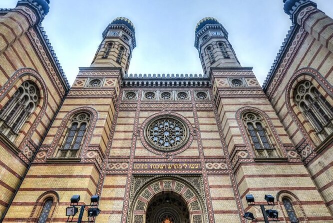 Budapest City Walk in Jewish Quarter - The micro-history you feel in courtyards and everyday streets