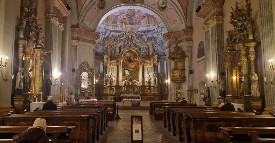 Budapest: Classical Music Concert in St. Michael's Church - Seating Choices and Comfort: heated pads help, but wood is still wood