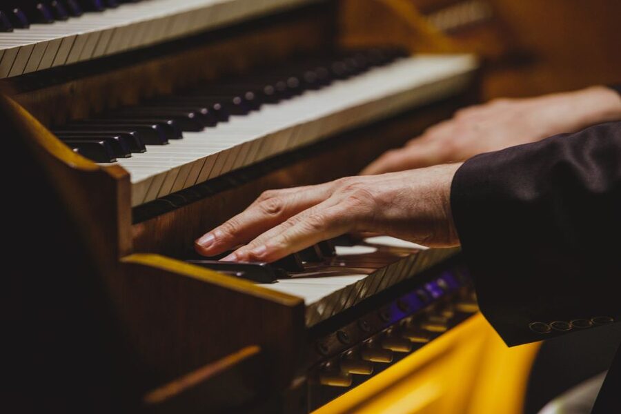 Budapest: Classical Music Concerts in St Stephen's Basilica - Sound, Comfort, and What to Listen For in a Reverberant Church
