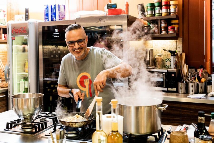 Budapest: Cooking School – Hungarian Menu & Local Market - Chefparade cooking school style, hands-on and question-friendly