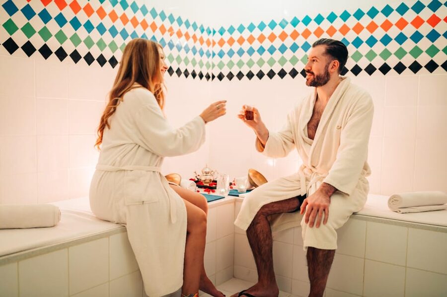 Budapest: Couple Holistic Swedish Massage with Jacuzzi Time - Steam room, sauna, and the full spa circuit feel