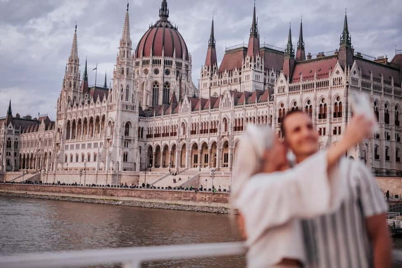 Budapest: Cruise Unlimited Aperol and Prosecco - Pier 9 boarding and the first half hour matters more than you think