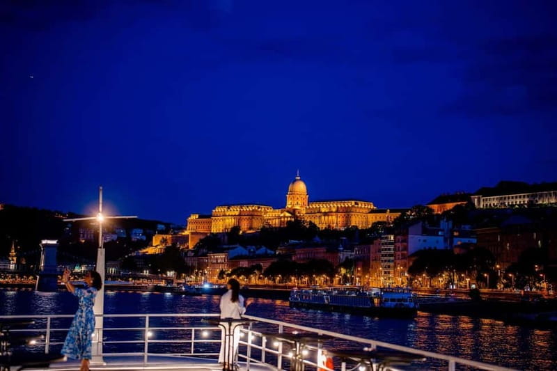 Budapest: Cruise Unlimited Aperol and Prosecco - The 75-minute pacing: fun, not a long hang