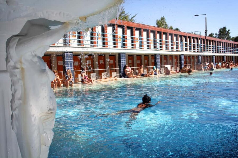 Budapest: Csillaghegyi Árpád Spring Baths Entry Ticket - Arrive ready: swim cap, slippers, and shower rules