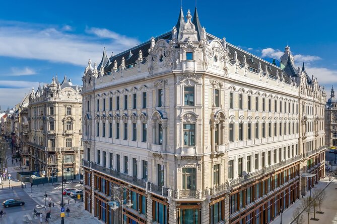 Budapest Custom Tour with a Resourceful Local Guide - Budapest Pinball Museum: quick fun with a real local twist