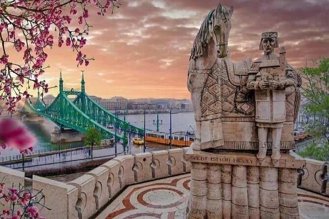 Budapest Custom Tour with a Resourceful Local Guide - Cat Cafe Budapest: a 10-minute pause that feels like a reset