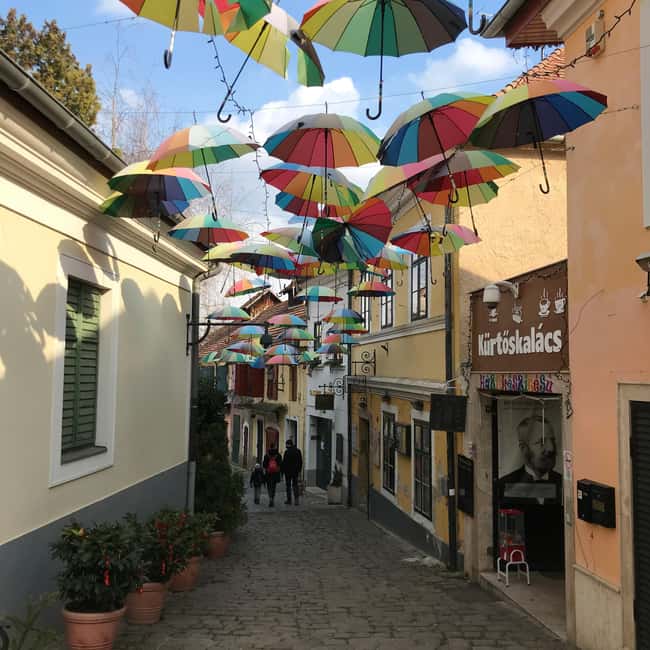 Budapest: Danube Bend Sunset E-bike Tour to Szentendre - The meeting point, the start, and how the ride actually begins