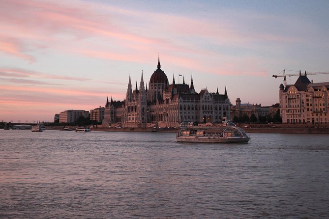Budapest Danube River Candlelit Dinner Cruise with Live Music - Live Music That Keeps the Mood Relaxed