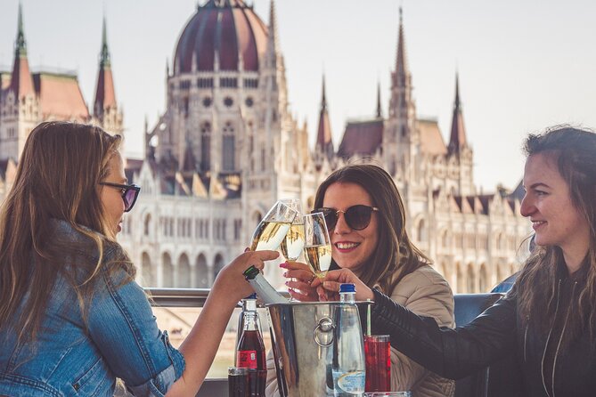 Budapest Danube Sightseeing Cruise with Unlimited Drinks - What You’re Really Buying on a 1-Hour Danube Ride