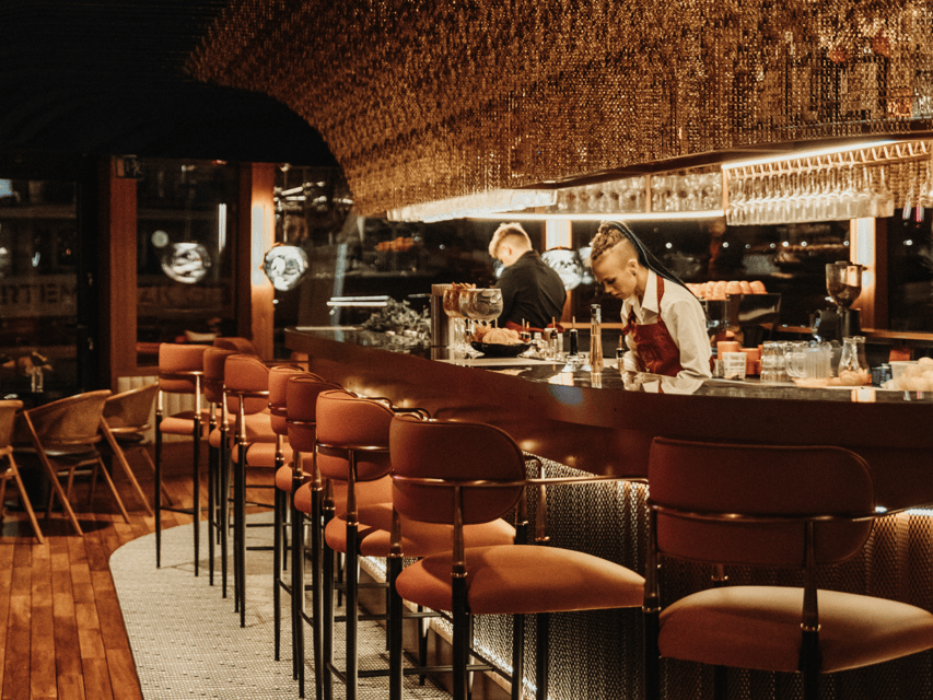 Budapest: Dinner Cruise with Live Music & Unlimited Drinks - Price and value, what you are really paying for