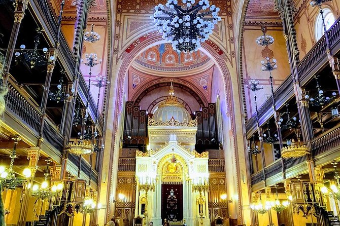 Budapest Dohany, Heroes', Rumbach synagogues & Jewish Ghetto Tour - Budget-Friendly Jewish Quarter Walk: 2 hours, 3 major sites, and key memorials