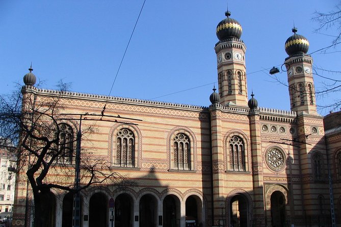 Budapest Dohany, Heroes', Rumbach synagogues & Jewish Ghetto Tour - Inside the Great Synagogue: architecture, Neologue Jewry, and organ lore