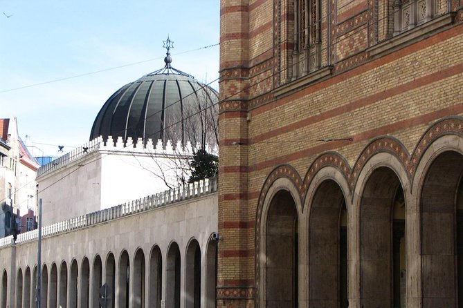 Budapest Dohany, Heroes', Rumbach synagogues & Jewish Ghetto Tour - Dob Street and Kazinczy Street Synagogue area: Orthodox life and Secession architecture