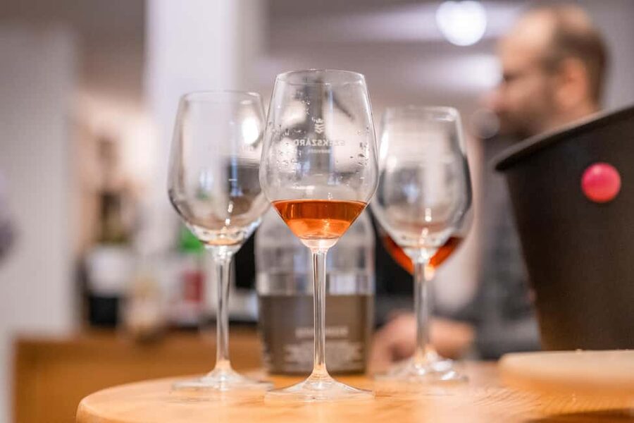 Budapest: Eat the Street, food tour with wine, 16+ tasting - The guide effect: chef-energy, practical food advice
