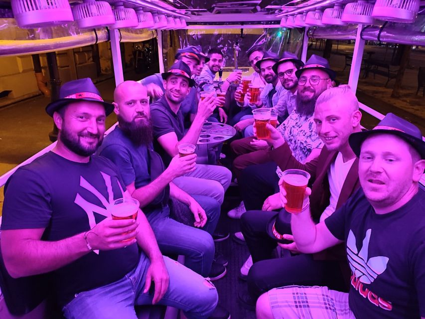Budapest: eBeerBus Sightseeing Tour - About the Guides and the Team