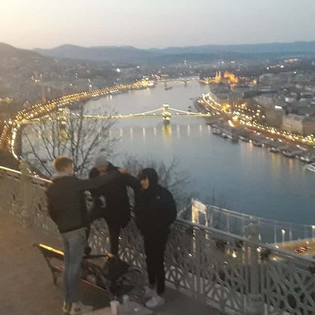 Budapest: Evening Castle Hill Tour with Fishermen's Bastion - Why Castle Hill After Dark Is the Smart Way to See Budapest
