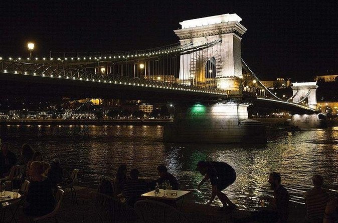 Budapest Evening Sightseeing Cruise with your own Chauffeur - Who should book this cruise with your own chauffeur