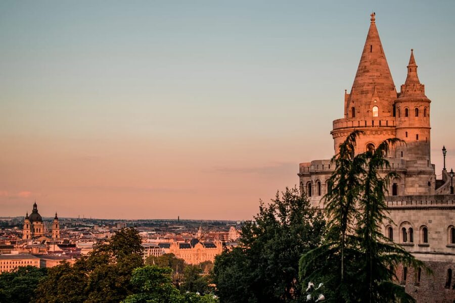 Budapest exploration for solo travelers with local companion - Pace, Footwear, and What to Expect Timing-Wise