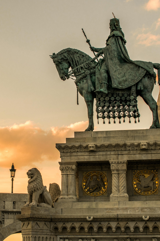 Budapest exploration for solo travelers with local companion - Why This 2-Hour Budapest Walk Works for Solo Travelers
