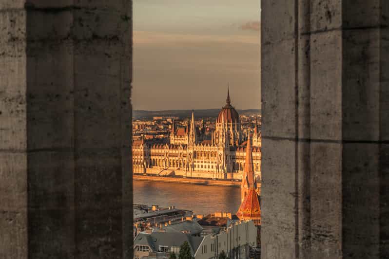 Budapest exploration for solo travelers with local companion - Crossing the Chain Bridge Into Pest, Without Feeling Lost