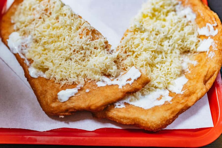Budapest Food Walking Tour: Eat, Sip & Explore Like a Local - Kazinczy Street Synagogue: Your 30-Minute Cultural Warm-Up
