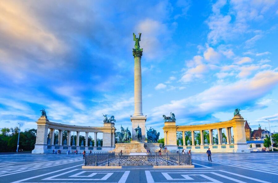 Budapest Full-Day Private Guide Services - Themed tours: wine, Iron Curtain stories, classical-style ideas, thermal spas