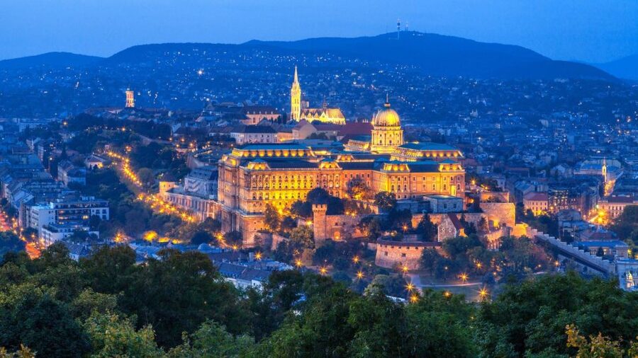 Budapest Full-Day Private Guide Services - Guide quality you can feel, from Kristof to Petra