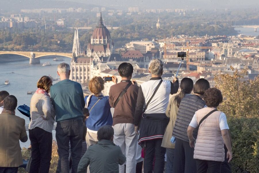 Budapest: Grand City Tour with Parliament Visit - Bridges, thermal landmarks, and Andrássy Avenue, how the tour strings it together