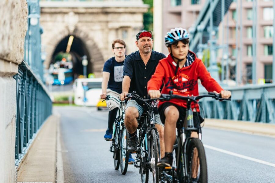Budapest: Grand Sightseeing Bike Tour - Price and Value: What $44 Buys You in Real Time