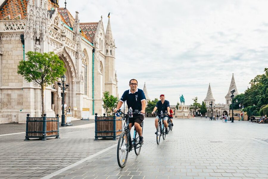 Budapest: Grand Sightseeing Bike Tour - Heroes’ Square and Városliget City Park Finish