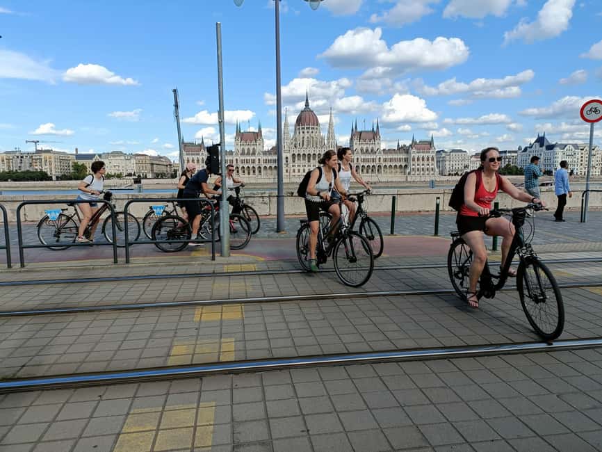 Budapest: Guided Bike & E-bike Tour with a Goulash - Practical riding tips so you stay relaxed