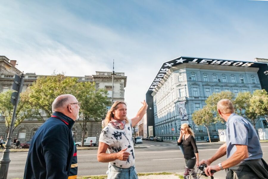 Budapest: Guided City Discovery Bike Tour - Why a bike tour is one of the smartest ways to meet Budapest