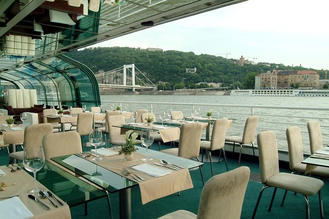 Budapest Guided City Tour and Danube Cruise Audio Guide - The Danube River cruise: audio in 30 languages and a calm end