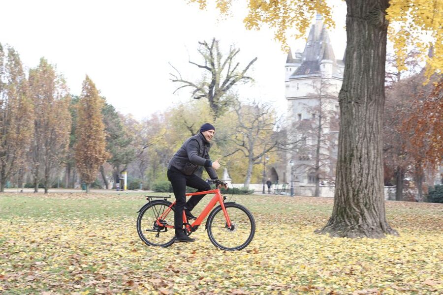 Budapest: Guided Downtown Electric Bike Tour - Baths and bridge-hopping: Rudas and Gellért without the soak