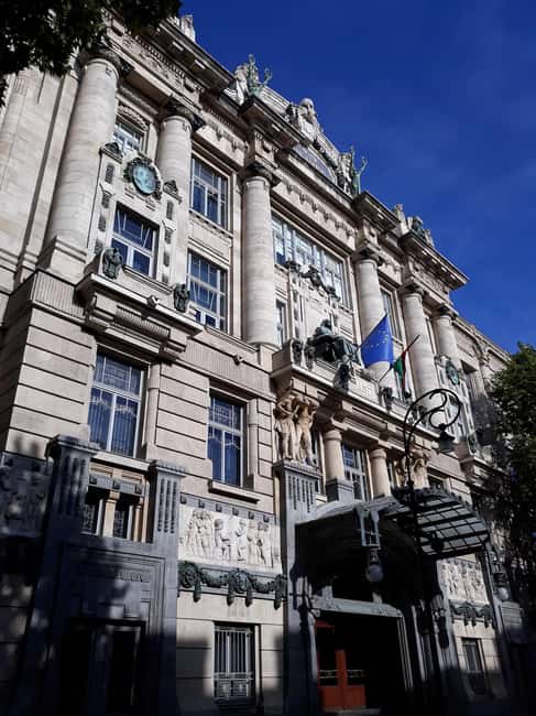 Budapest: Guided Musical Tour & Folk Music Performance - Budapest music, mapped by buildings and real people