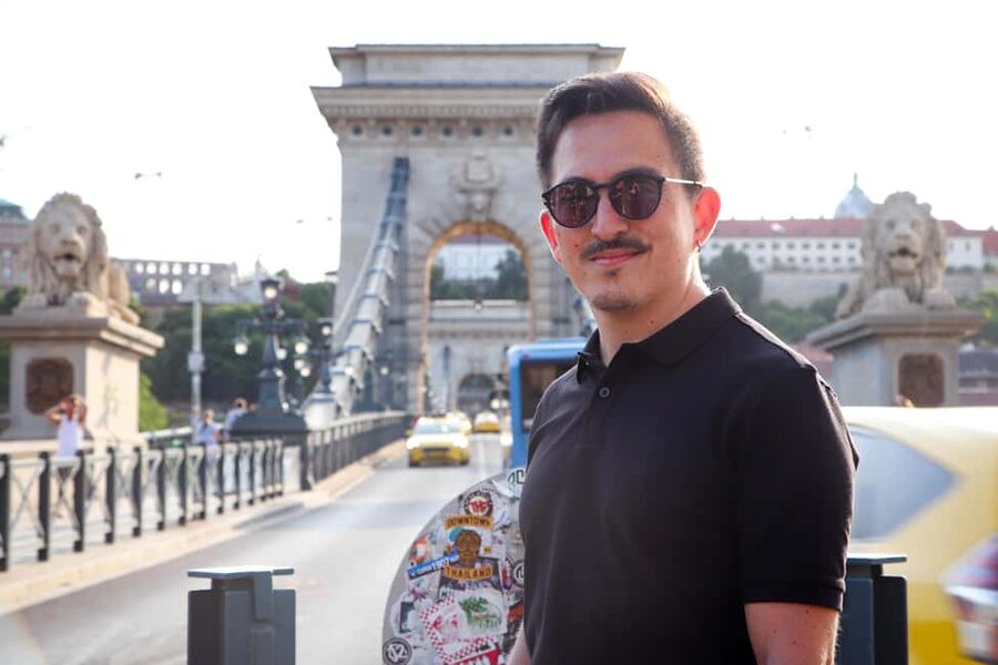Budapest Guided Tour with Photoshoot - Small Tour (2hrs) - Local guide energy, plus photographer focus (András and Bálint as an example)