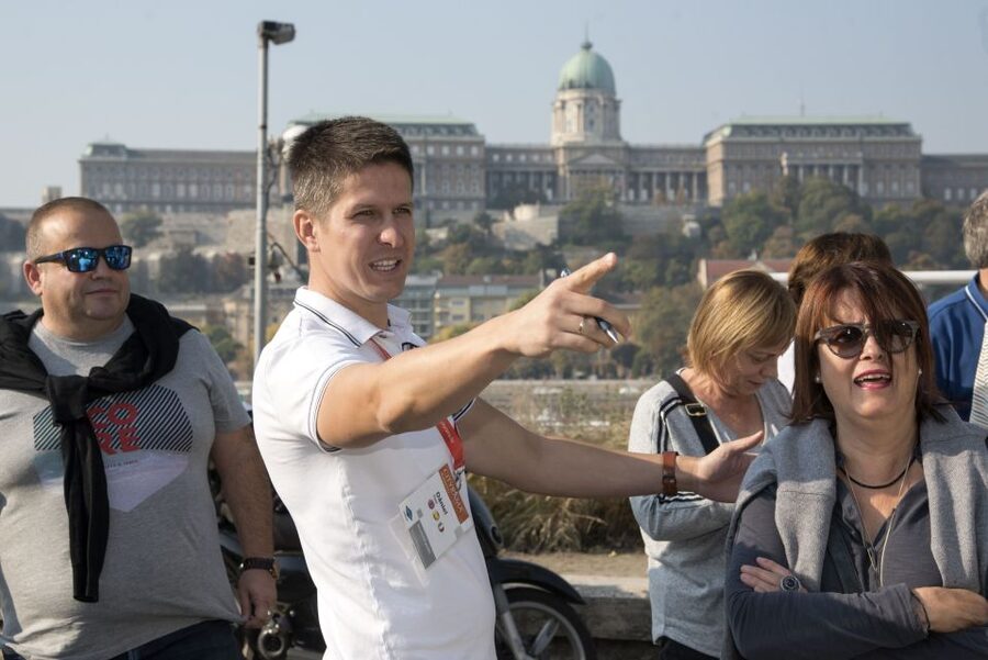Budapest: Guided Walking Tour of Pest - St. Stephen’s Basilica: seeing Budapest’s biggest cathedral up close