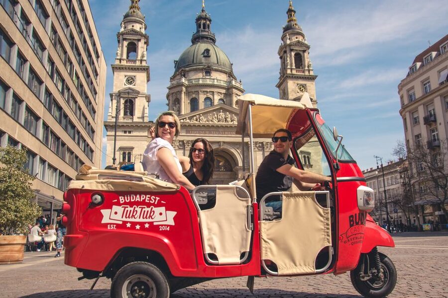Budapest: Half-Day Exclusive Highlights Private Tour - Why a tuk-tuk beats long walks for first-time bearings