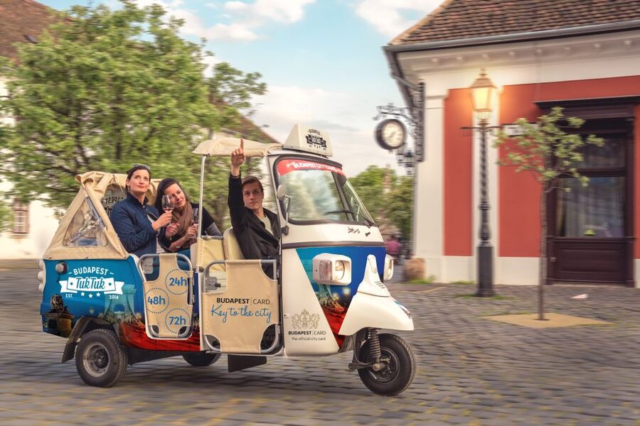 Budapest: Half-Day Exclusive Highlights Private Tour - Comfort details that make small-vehicle touring work