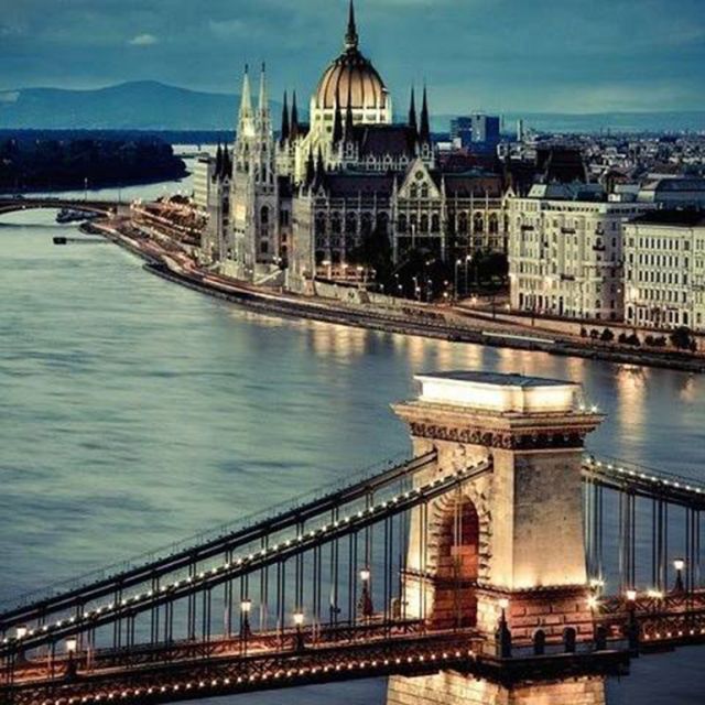 Budapest: Half-Day Highlights Small Group Private Tour - Hungarian Parliament and Chain Bridge: The Views People Want, With Context