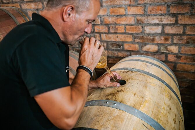 Budapest Half-Day Wine Tour: 3 Family Wineries, Meal & Pálinka - How the Tastings Work: 4 to 5 Wines Per Winery