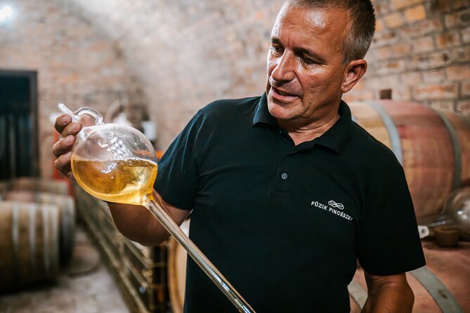 Budapest Half-Day Wine Tour: 3 Family Wineries, Meal & Pálinka - Traditional Hungarian Meal and Pálinka Time