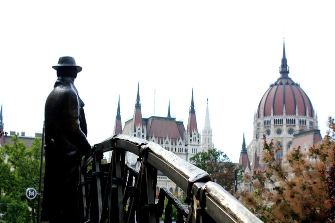 Budapest Hammer & Sickle Communist Times Tour - WWII context and the Shoes on the Danube Bank memorial