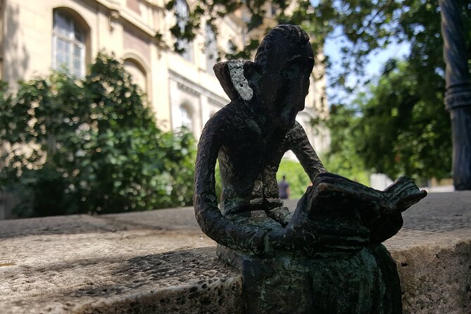 Budapest Highlights - Szabadság tér and St Stephen’s Basilica: squares and a giant dome