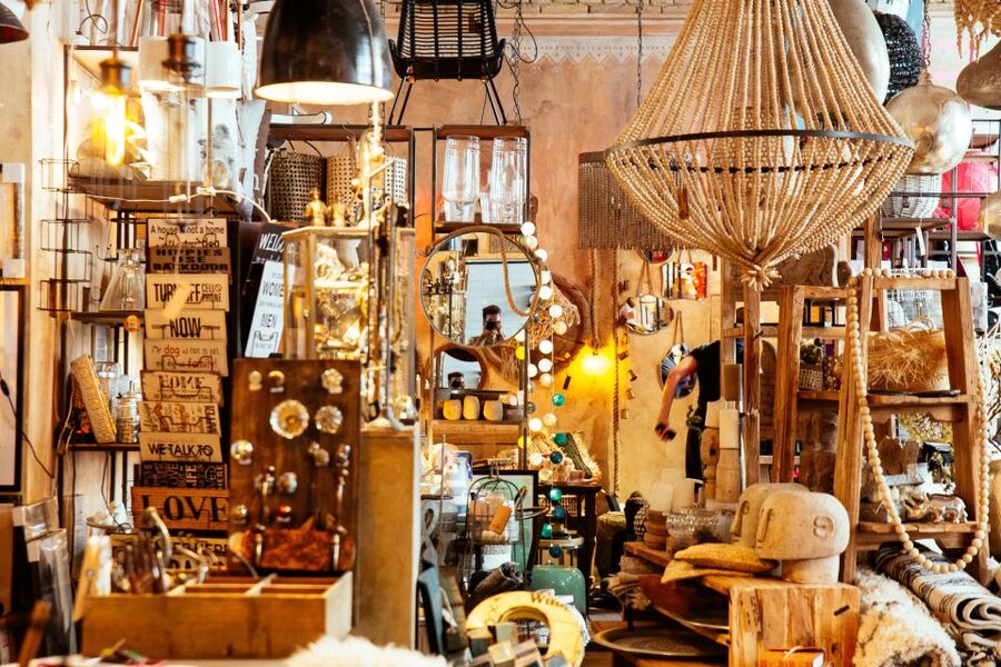 Budapest: Highlights and Hidden Gems Private City Tour - Logistics that are easy to plan around