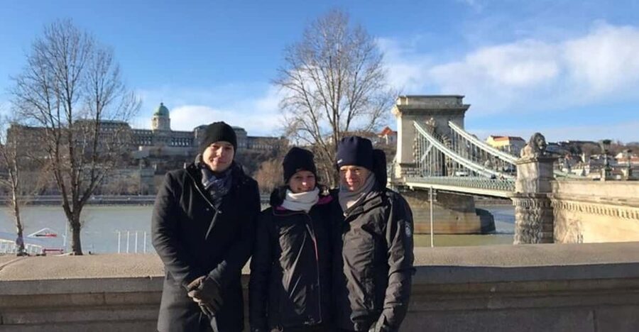 Budapest : Highlights & Hidden Gems Walking Tour - Parliament Building and Chain Bridge: the photos are great, the context is better